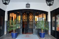 02-2 The Entrance To Hotel Salta Argentina.jpg